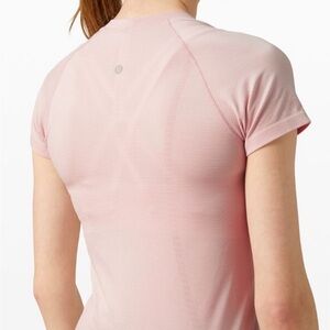 Lululemon women’s pink swiftly tech